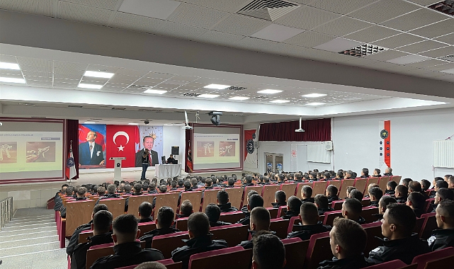Bayburt Emniyeti uyuşturucuya karşı bilgilendirme yapıyor
