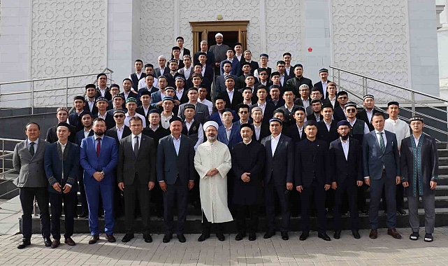 Diyanet İşleri Başkanı Erbaş, Kazakistan'da bir dizi ziyarette bulundu