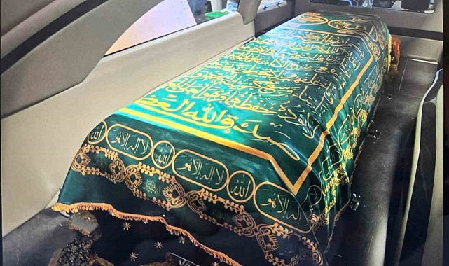 FETÖ elebaşı Gülen'e stadyumda cenaze töreni düzenlendi