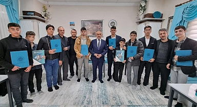 Hafızlar için tören düzenlendi