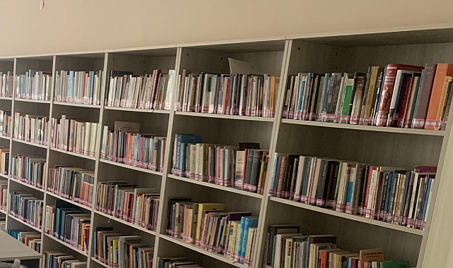 Kütüphane yeni adresine taşınıyor