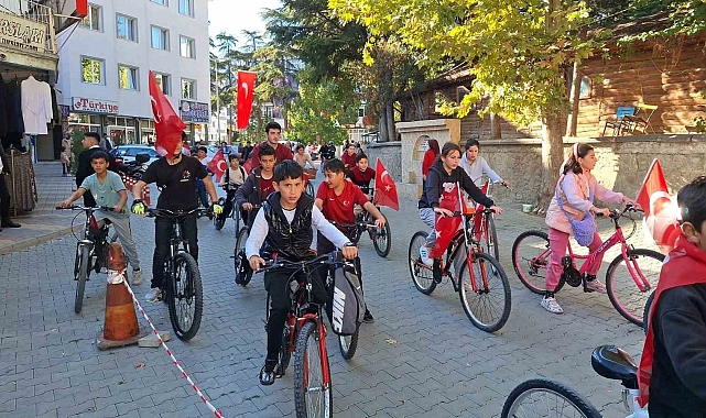 Pedallar, "Cumhuriyet" için çevrildi