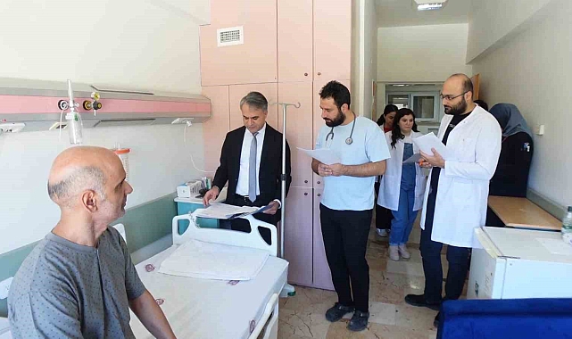 Prof. Dr. Gözel: ''Mevsim geçişlerinde kronik hastalığı olanların grip aşısı olmaları önemli''
