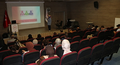 Sağlık çalışanları bilgilendirildi