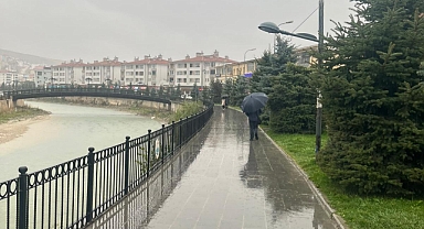 Yağmur ve rüzgar etkili oldu