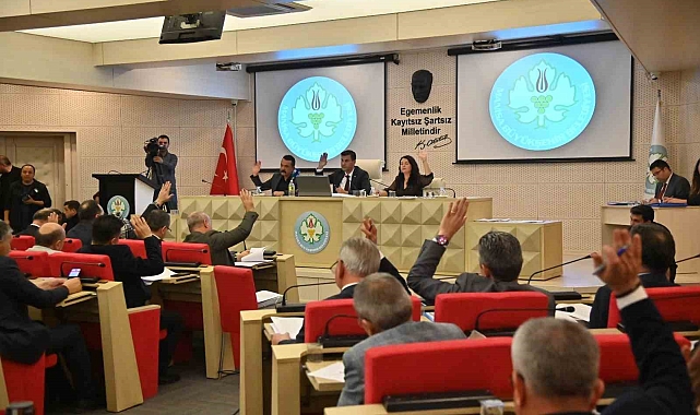 Bahçeli'nin ismi kaldırıldı, MHP ve AK Parti grubu meclisi terk etti