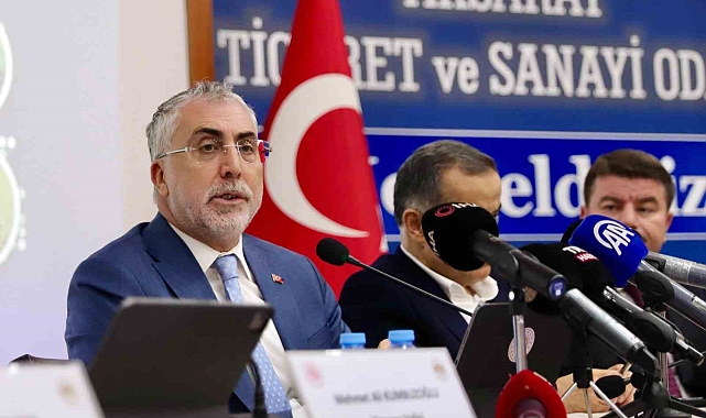 Bakan Işıkhan: "Türkiye'nin kaybedecek bir dakikası bile yok"