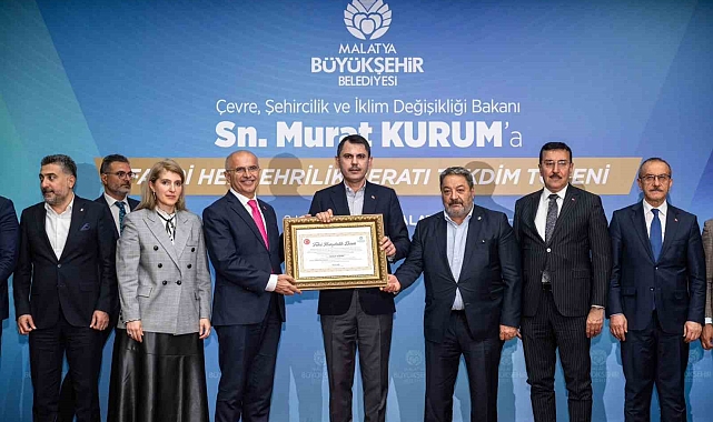 Bakan Kurum: "Deprem bölgesini dünyanın en büyük şantiye alanına dönüştürdük"