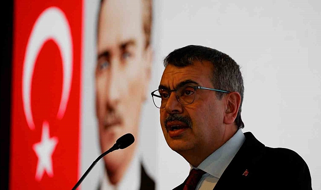 Bakan Tekin: "Eğitimi güncel tutmak, yeni olandan faydalanmak için köklerimiz üzerinde yol alacağız"