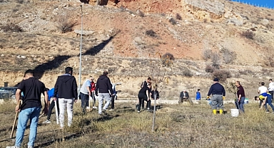 Bayburt’ta fidanlar toprakla buluştu
