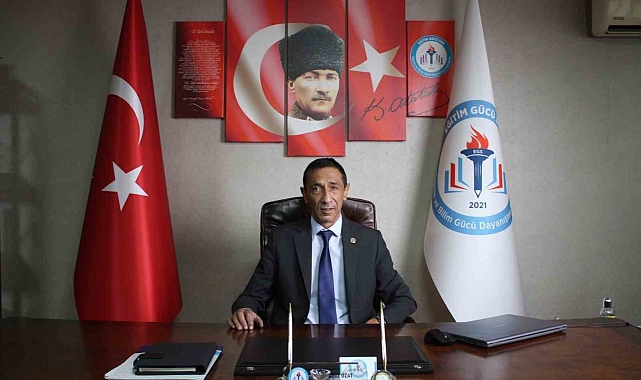 Eğitim Gücü-Sen Genel Başkanı Özat: "Bugün bir öğretmen yoksulluk sınırında maaş almıyorsa kutlanacak bir gün yok demektir"