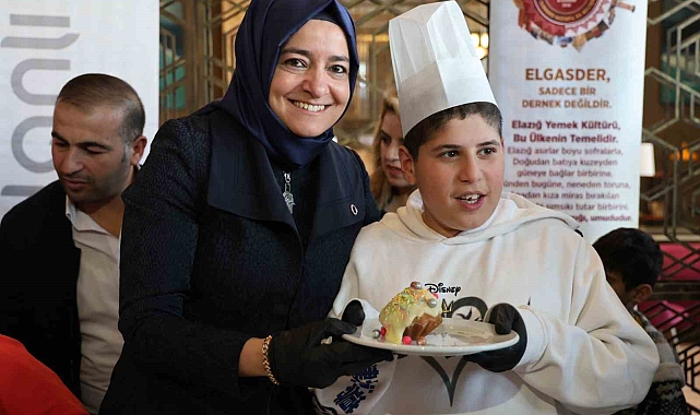 Elazığ'da engelli çocuklar pasta süsledi