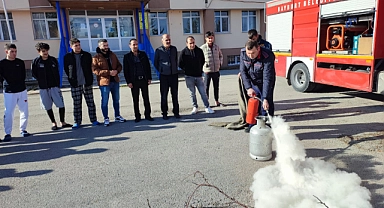 Öğrencilere yangın eğitimi