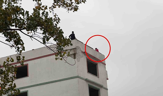 Samsun'da inşaatın 7. katına çıkan bir kadın intihara kalkıştı