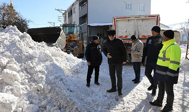 Başkan Memiş kar temizleme çalışmalarını değerlendirdi