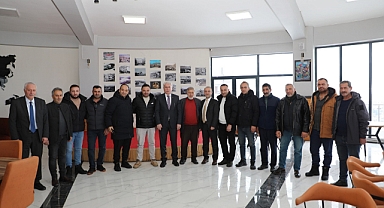 Başkan Memiş, karla mücadelede görev alan operatörlerle bir araya geldi