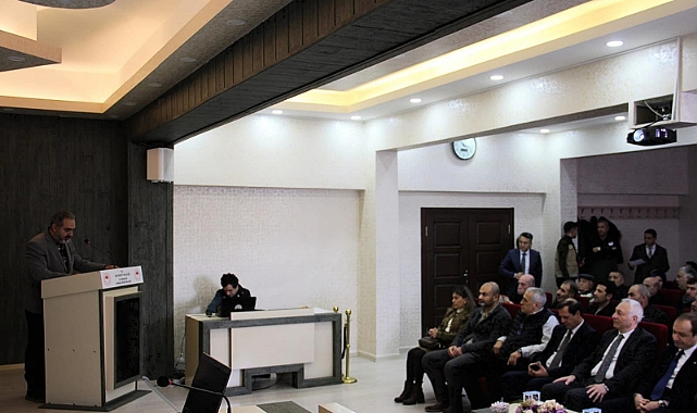 Bayburt'ta arıcılık üzerine panel düzenlendi