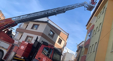 Belediye ekiplerinin buz kırma mesaisi sürüyor