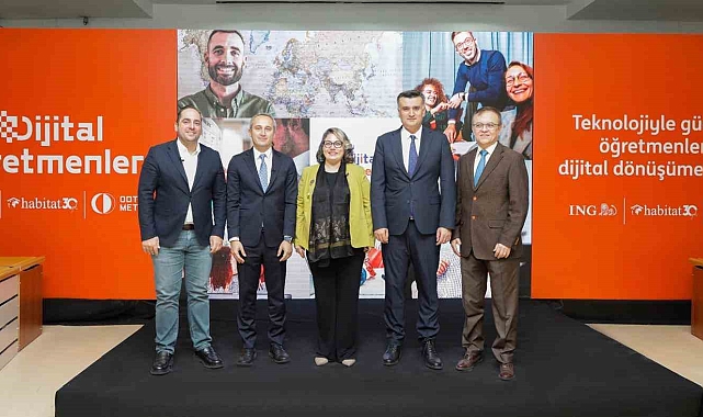 Dijital Öğretmenler projesiyle teknoloji ile güçlenen öğretmenlerle dijital dönüşüme destek