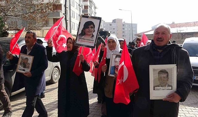 Evlatları dağa kaçırılan anne ve babalardan çocuklarına umutlu çağrı