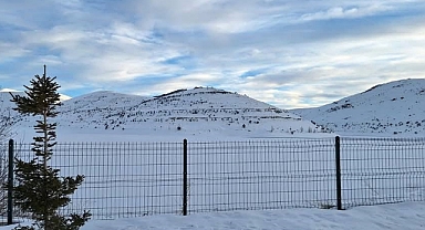 Gökçedere Göleti dondu