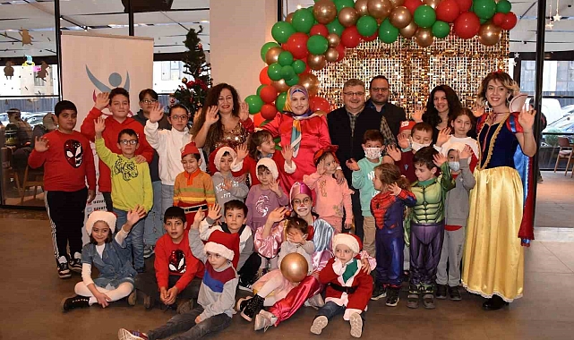 Kanser tedavisi gören çocuklar düzenlenen eğlence ile moral buldu