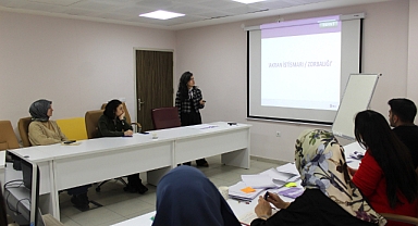 Koruyucu aile temel eğitimleri sürüyor