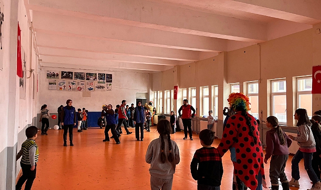 Köy okulları, Gençlik Merkezi personeliyle şenleniyor