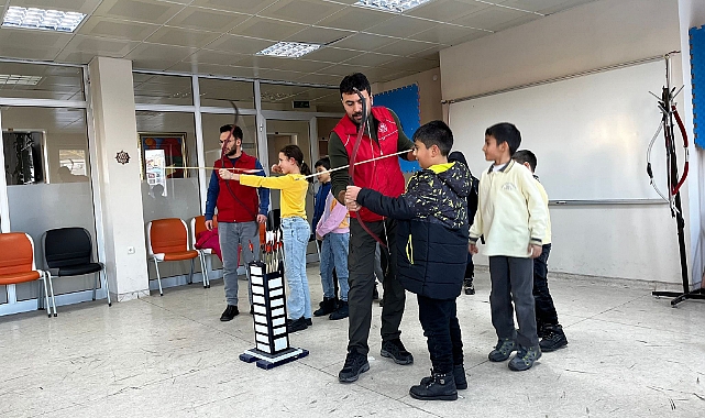 Öğrenciler Gençlik Merkezi’ni ziyaret etti