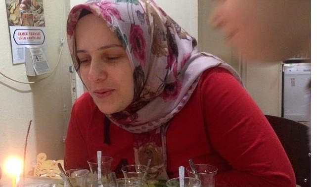 Okulda beyin kanaması geçiren öğretmen 13 günlük yaşam savaşını kaybetti
