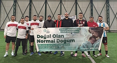Sağlık personeli halı sahada buluştu