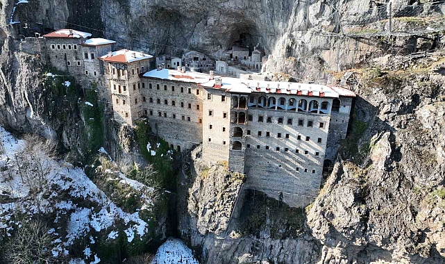 Sümela Manastırı'nın havadan çekilen görüntüleri büyüledi