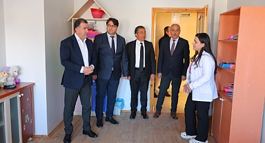 Vali Eldivan özel öğrencileri ziyaret etti