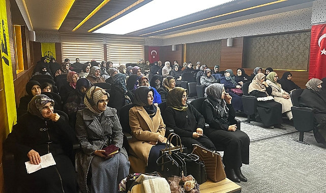 AYM Konferanslarına yoğun ilgi