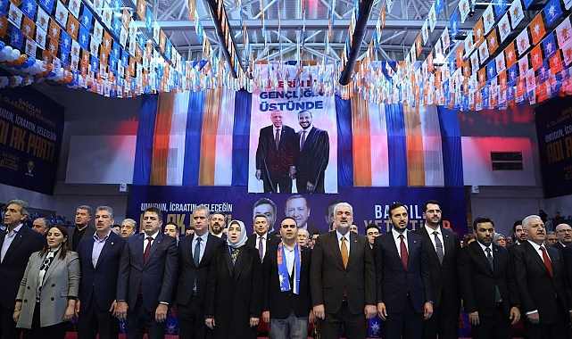 Bakan Kacır: "Biz hizmet aşkıyla siyaset yapanlarız, durmak duraksamak bilmeyiz"