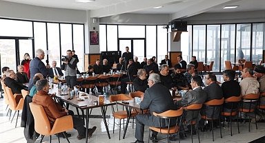 Bayburt Belediyesi'nden emektarlarına veda yemeği