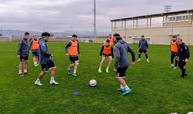 Bayburt Özel İdarespor top başı yaptı