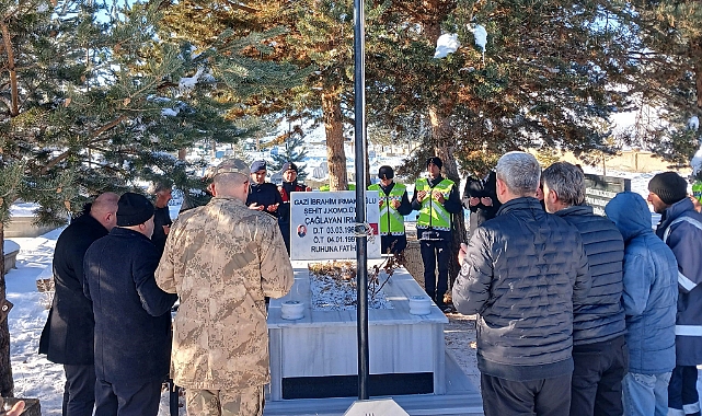 Bayburtlu şehit Çağlayan Irmak kabri başında dualarla anıldı