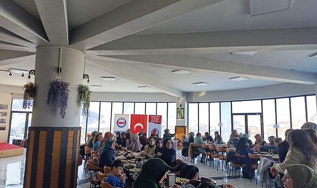 Eğitim Bir-Sen’li kadınlar kahvaltıda buluştu