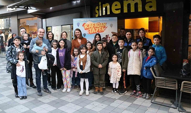 Polis çocukları sinema etkinliğinde bir araya geldi