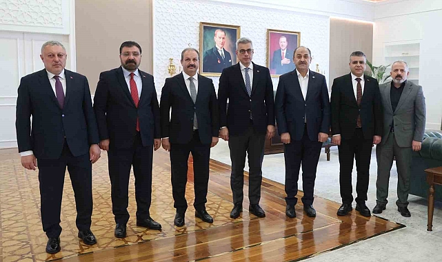 Sağlık-Sen sağlık çalışanlarının taleplerini Bakan Memişoğlu'na iletti