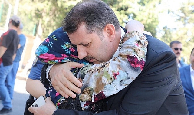 Vali Salih Ayhan'ın anne acısı