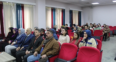 Bayburt'ta kurum çalışanları afetlere karşı bilgilendiriliyor