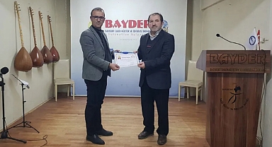 Dr. Durmuş Hocaoğlu BAYDER’de anıldı