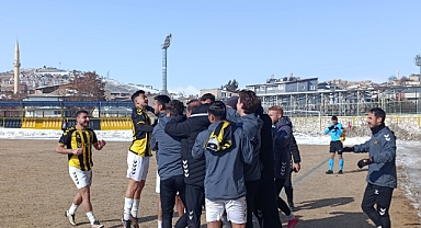 İlk yarı 1-0 sona erdi
