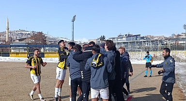 İlk yarı 1-0 sona erdi