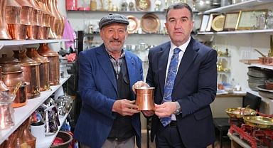 Vali Eldivan çarşı esnafıyla bir araya geldi