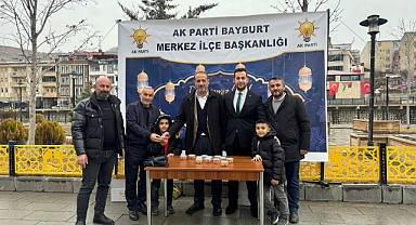 AK Gençlik’ten tatlı ikramı