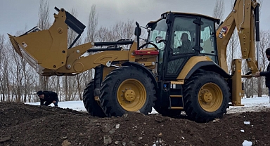 Arpalı Belediyesi iş makinası filosu güçleniyor