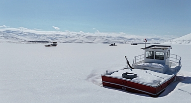 Demirözü barajı beyaz örtüsüyle mest ediyor